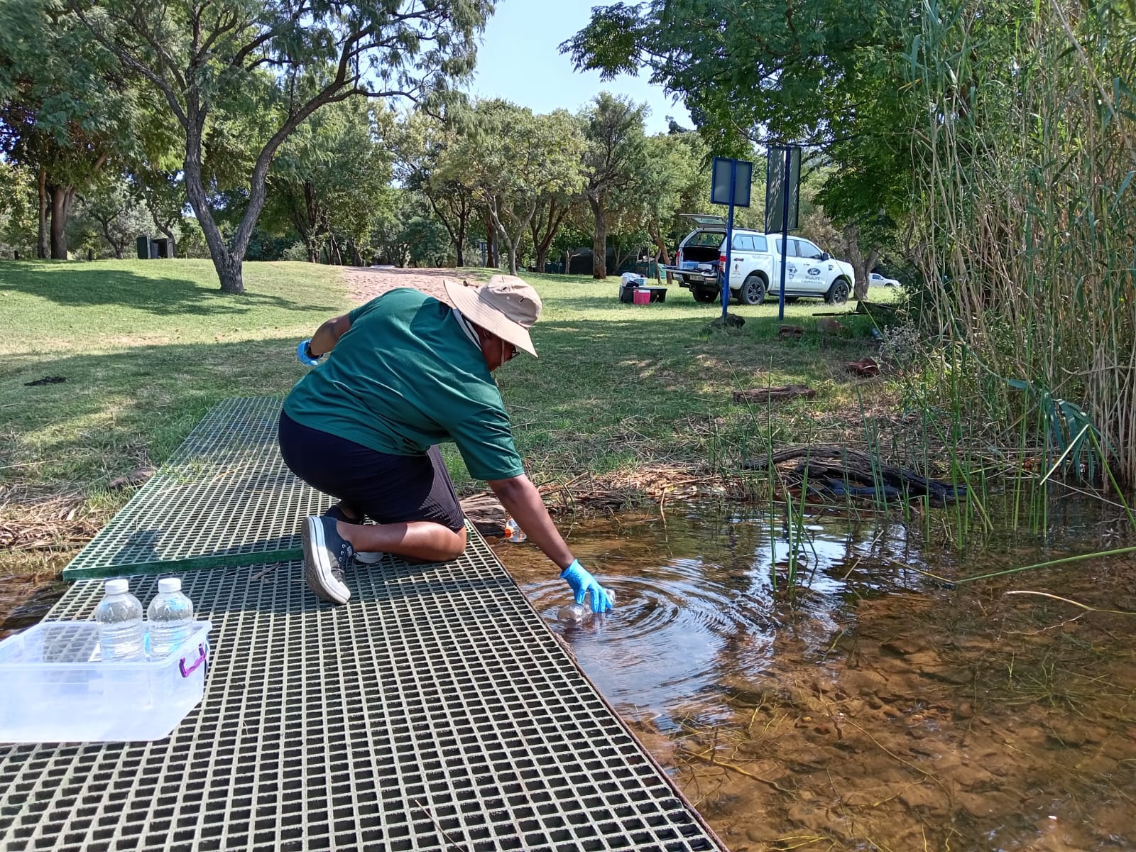 Edna Sampling Fish eDNA monitoring of native fish populations in South Africa - IUCN SOS